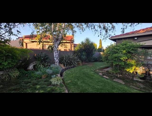 4 BEDROOM HOUSE FOR SALE IN VANDERBIJLPARK SE 4